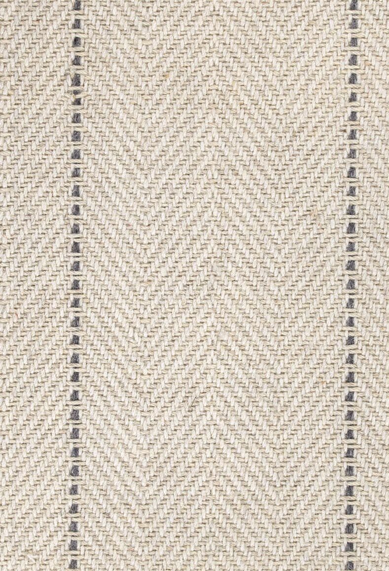 Colonnade, a traditional hand-tufted rug design